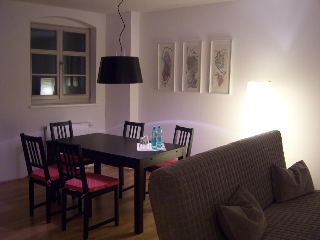 Ferienwohnung Historisches Bürgerhaus Dresden -Kulturstiftung- Zimmer foto